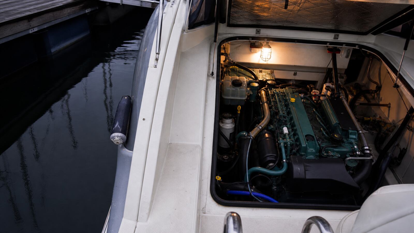 Service av inombordare i Nynäshamn hos Mson Båtservice
